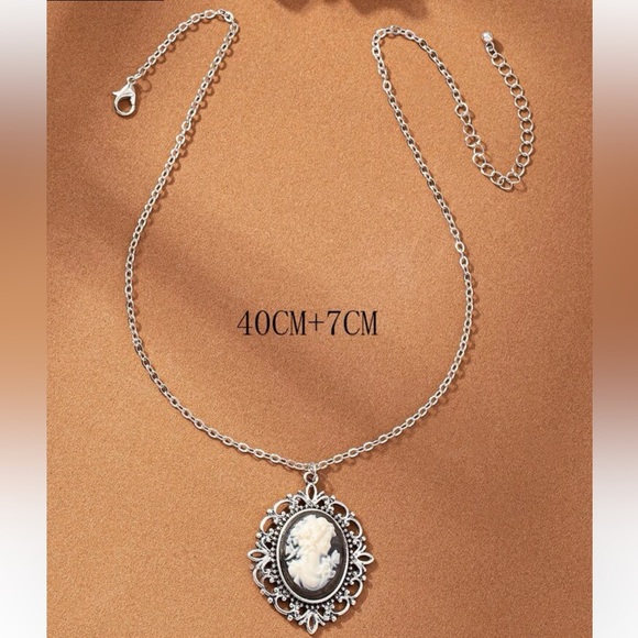 $3 MAKE A WISH CAMEO NECKLACE. NEW. $3 WHEN BUNDLED WITH 3 OR MORE ITEMS - Picture 5 of 9